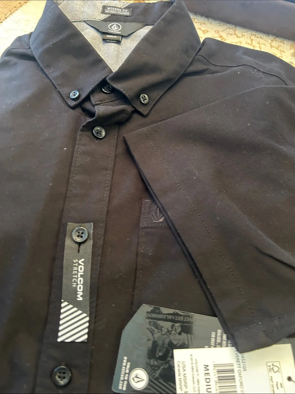 Volcom Black Stretch Button-Down Shirt - Men's Medium